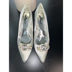 Annie Silver Satin Heels w/ Diamond Embellishments – Brand New in Box, Size 8.5